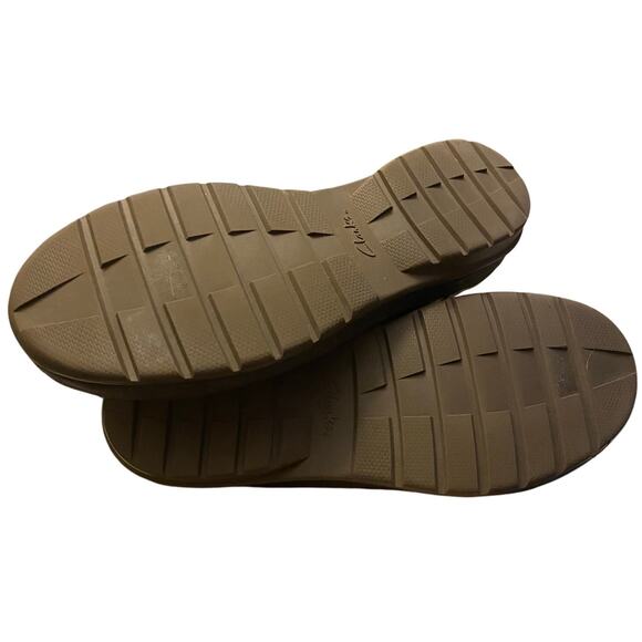 Clarks "Muckers" Women Shoe, Waterproof, Thinsulate, 8M, Red/Black, Rubber Sole - Picture 7 of 12